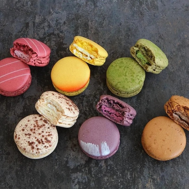 【50~100個ご注文用】ベーシックマカロン12個セット (冷凍) 通販でのご注文 12個入