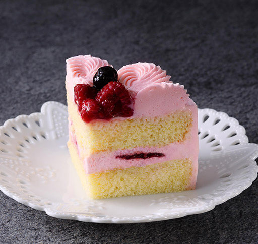 フランボワーズで魅せる、 オトナなショートケーキ。